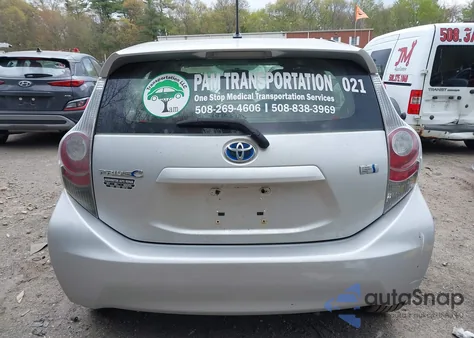 2012 Toyota Prius C Two from USA, damaged, VIN JTDKDTB32C1026748